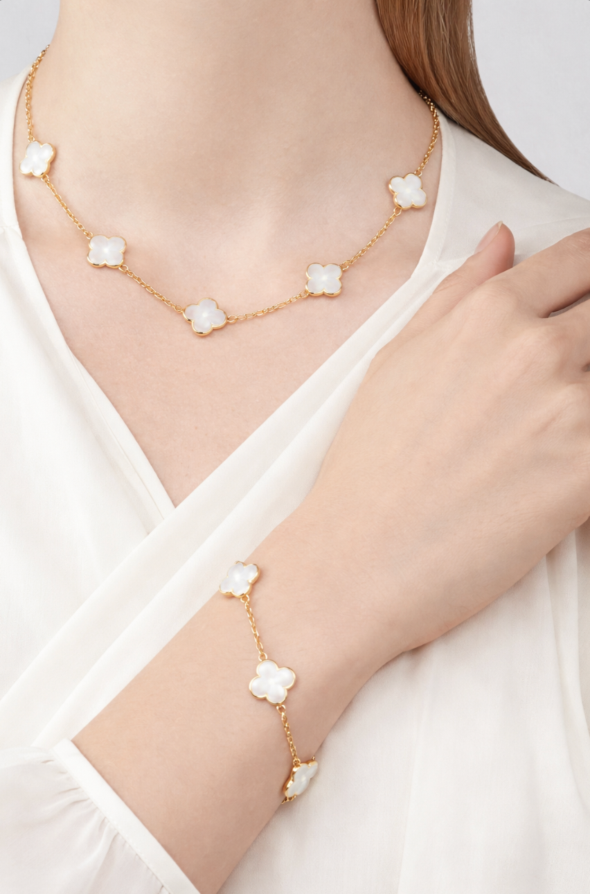 Collier Vintage trèfles Blanc