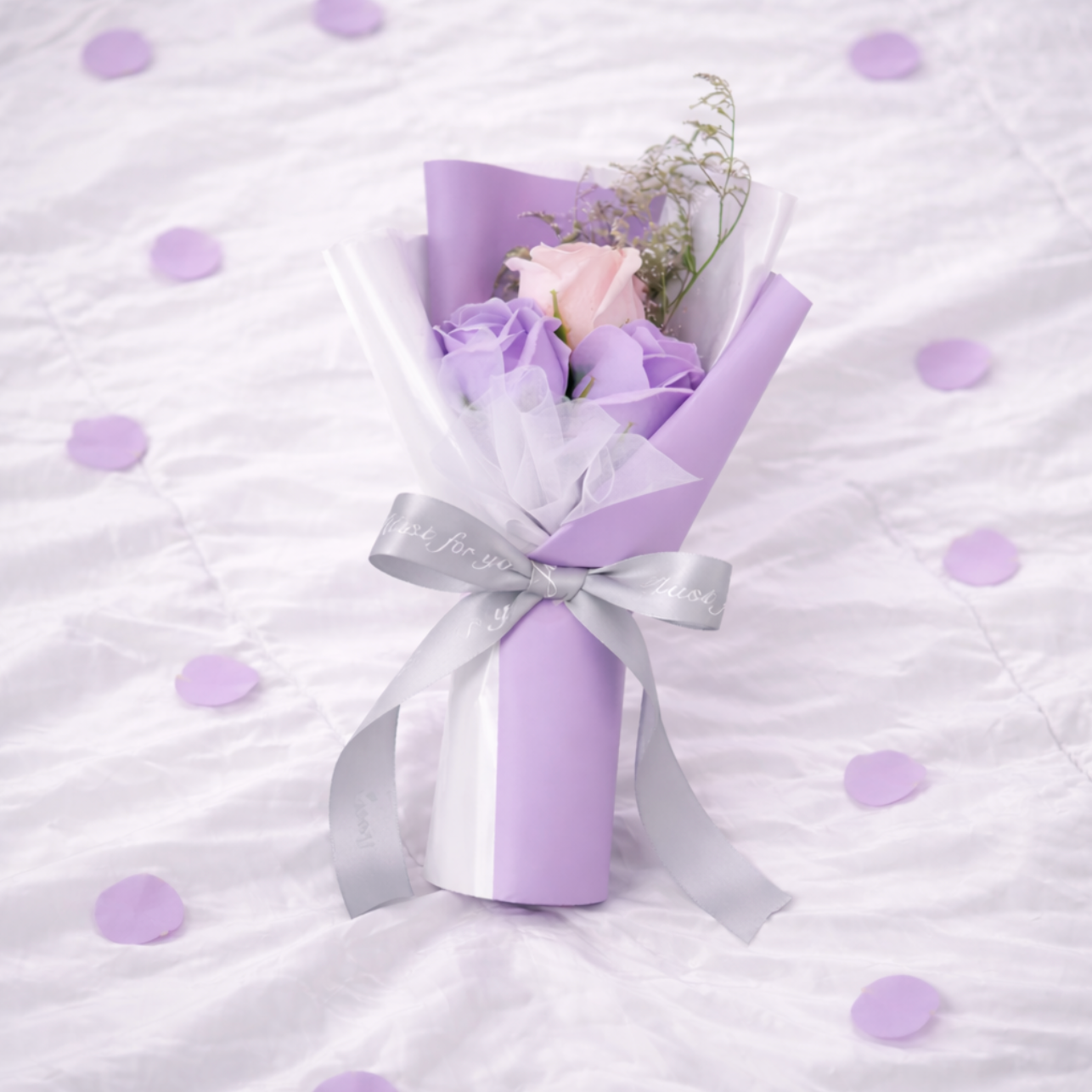 Bouquet de Rose Mauve & Argent – Composition durable