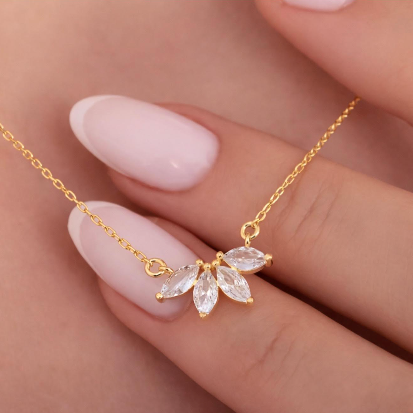 Collier pendentif Éventail